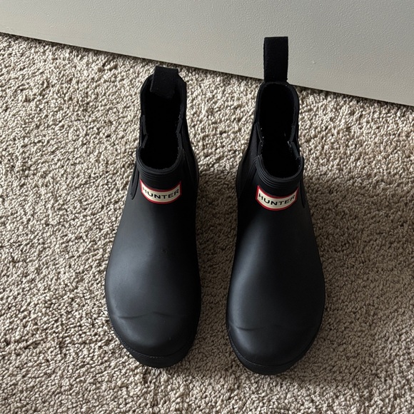 Hunter Classic Black Chelsea Boots - Picture 4 of 8